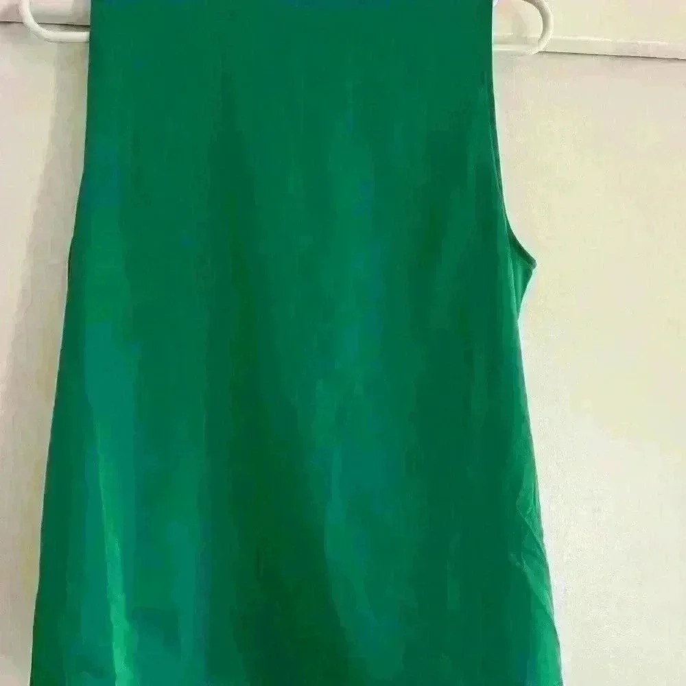 INC green top with gold chain detail. Size M. NWT - Picture 4 of 5